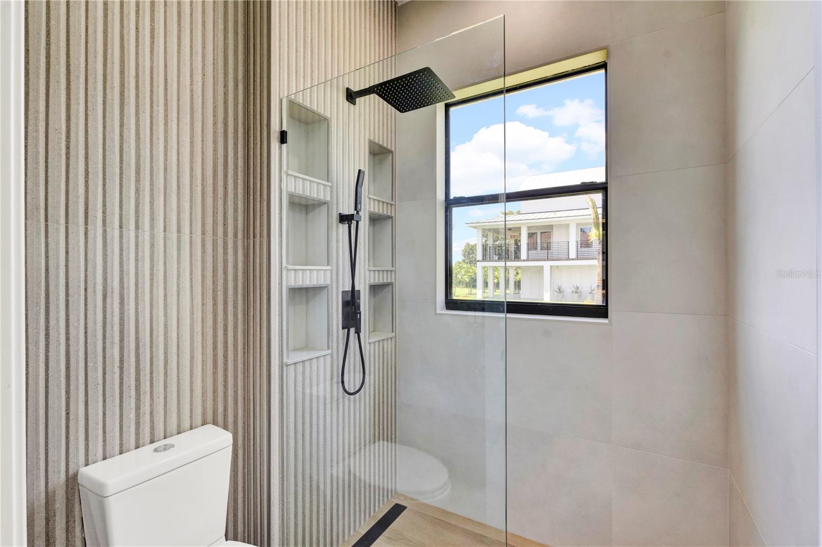 JACK & JILL BATHROOM