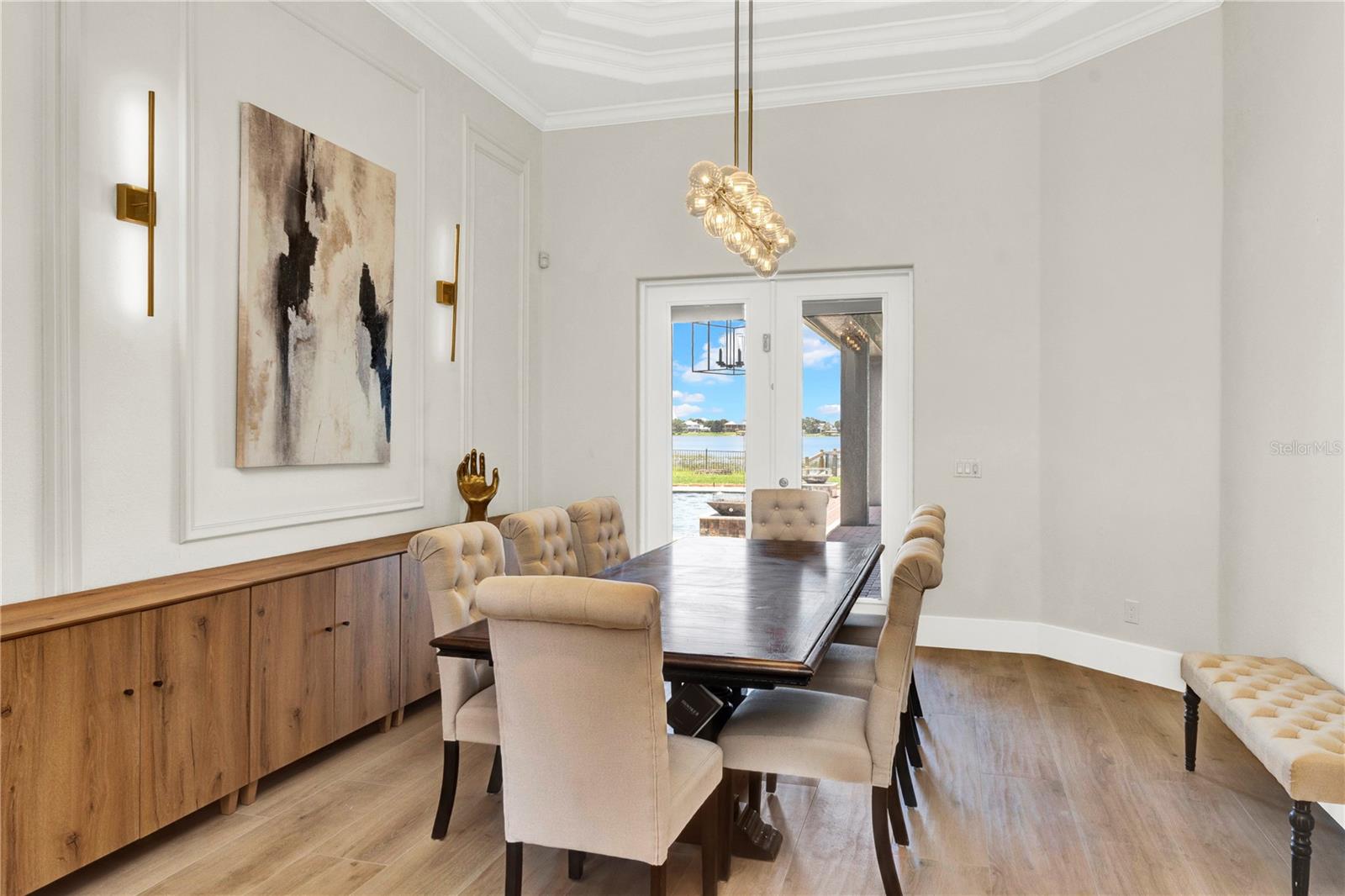 WALK IN & WALK STRIGHT TO THE POOL AND LAKE