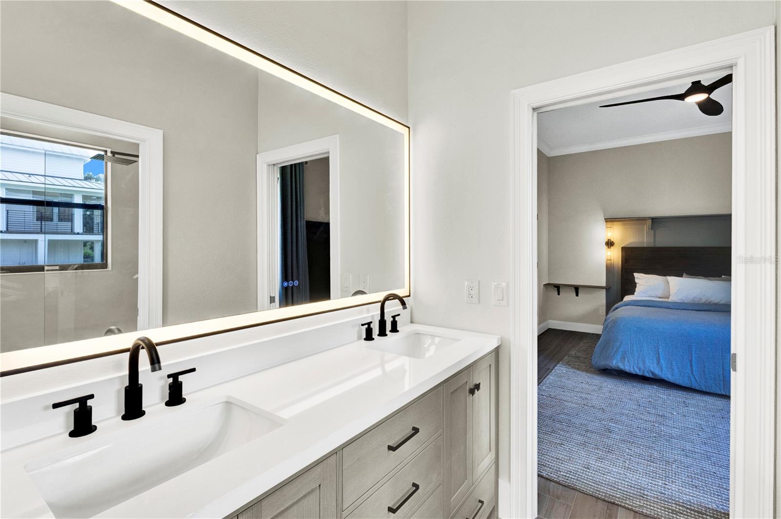 JACK & JILL BATHROOM
