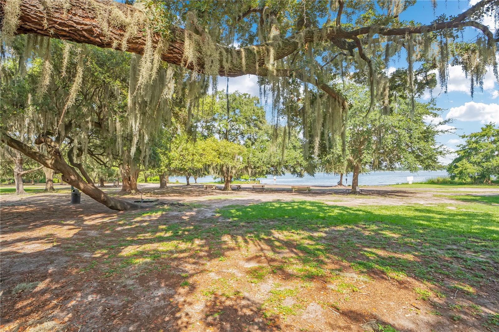 1927 S LAKEMONT AVENUE, Winter Park, FL 32792