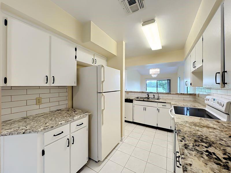 Tile Backsplash & Flooring