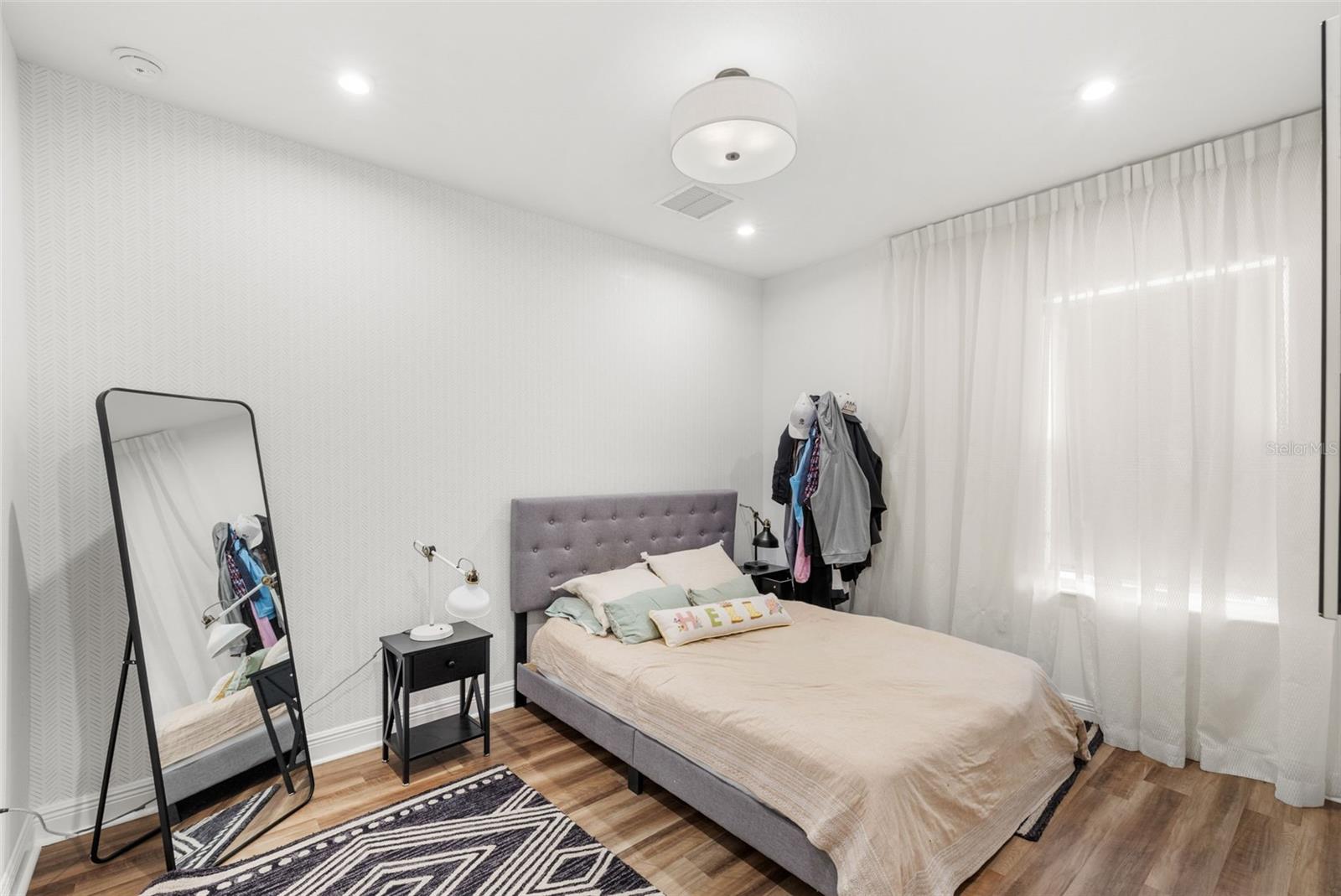 Garage Apt