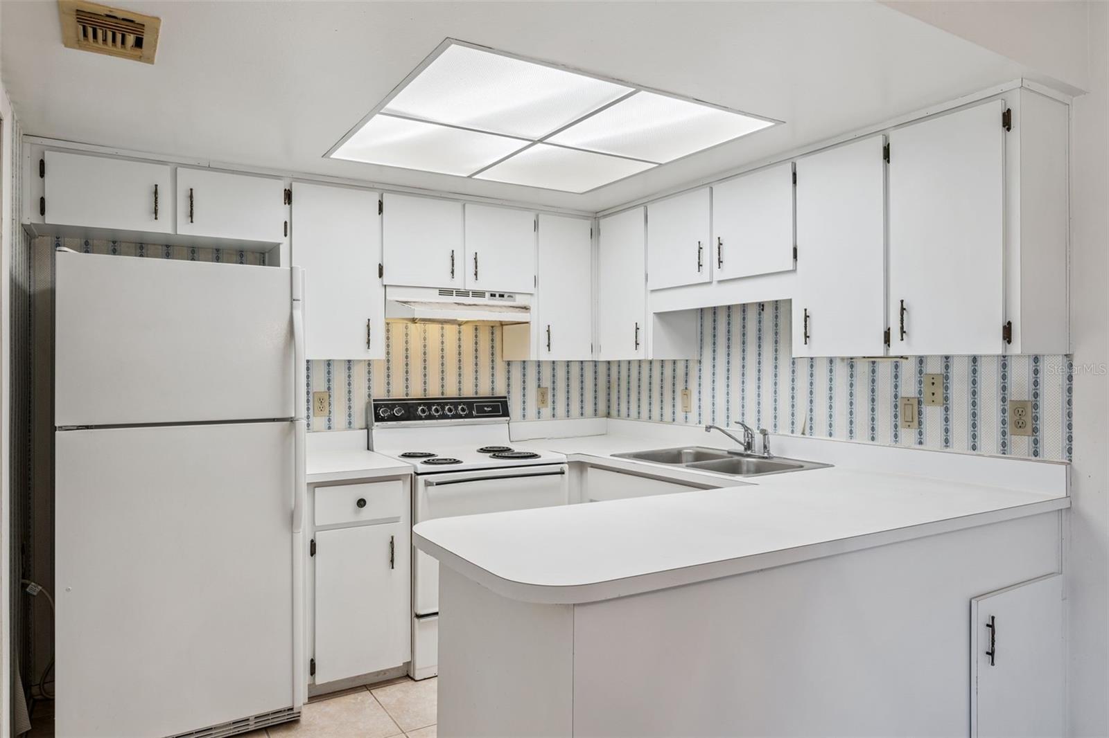 93 WINDTREE LANE, #102, Winter Garden, FL 34787 93 WINDTREE LANE, #102, Winter Garden, FL 34787