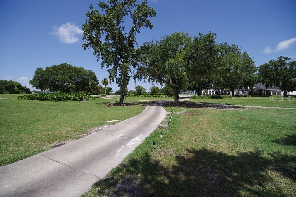 THE GREENS COMMUNITY PRIVATE GOLF PATH TO THE COUNTRY CLUB