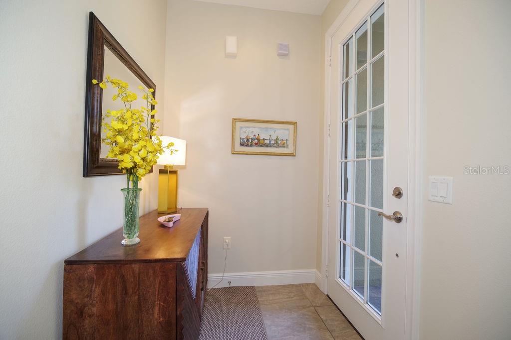 FOYER