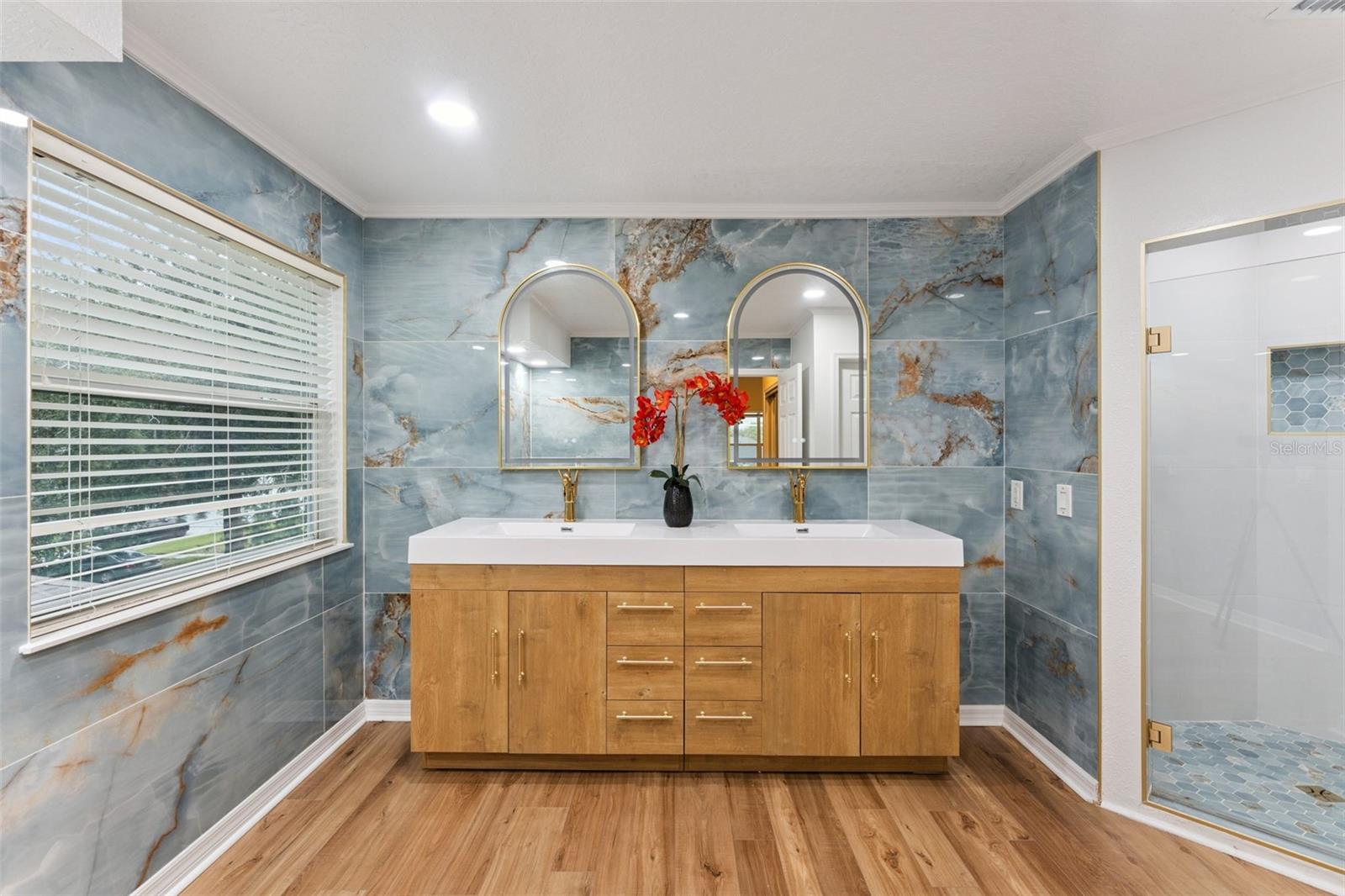 Primary En-Suite