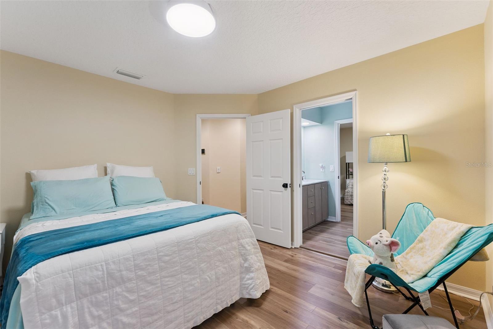 2nd Bedroom Upstairs