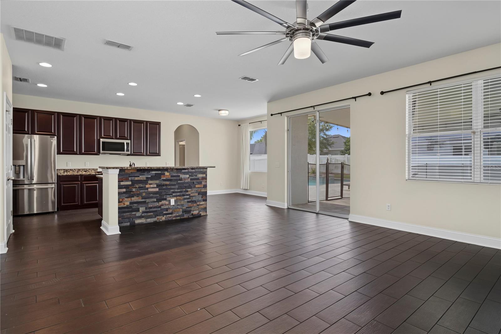 637 GRASSY STONE DRIVE, Winter Garden, FL 34787