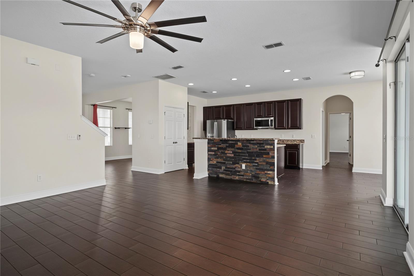 637 GRASSY STONE DRIVE, Winter Garden, FL 34787