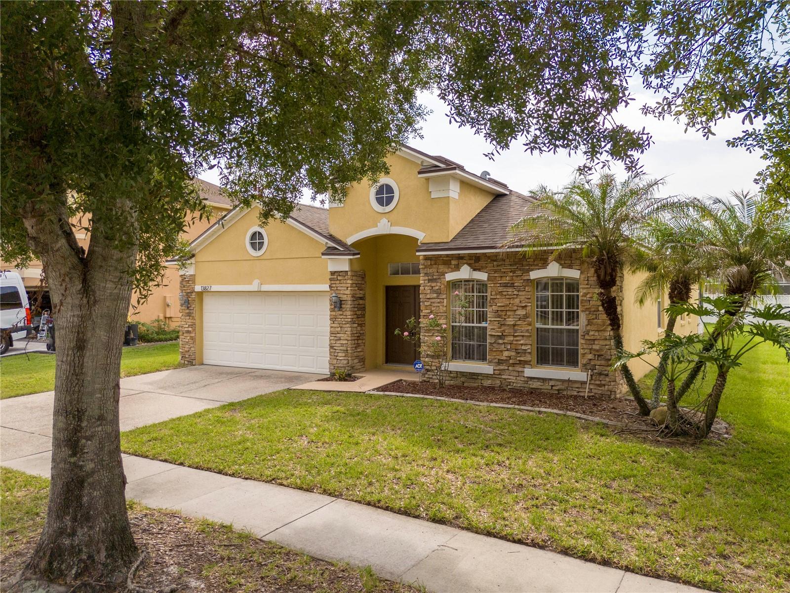 13827 HAWKEYE DRIVE, Orlando, FL 32837 13827 HAWKEYE DRIVE, Orlando, FL 32837