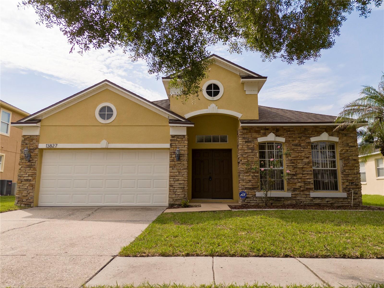 13827 HAWKEYE DRIVE, Orlando, FL 32837 13827 HAWKEYE DRIVE, Orlando, FL 32837