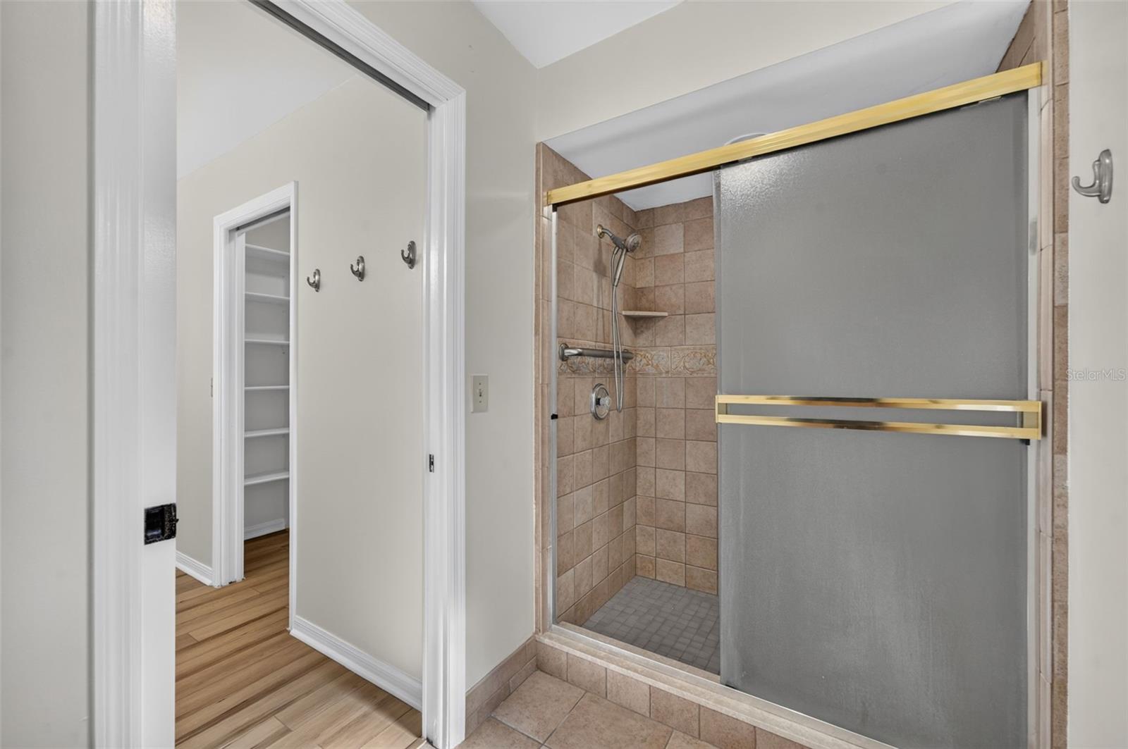 Primary shower