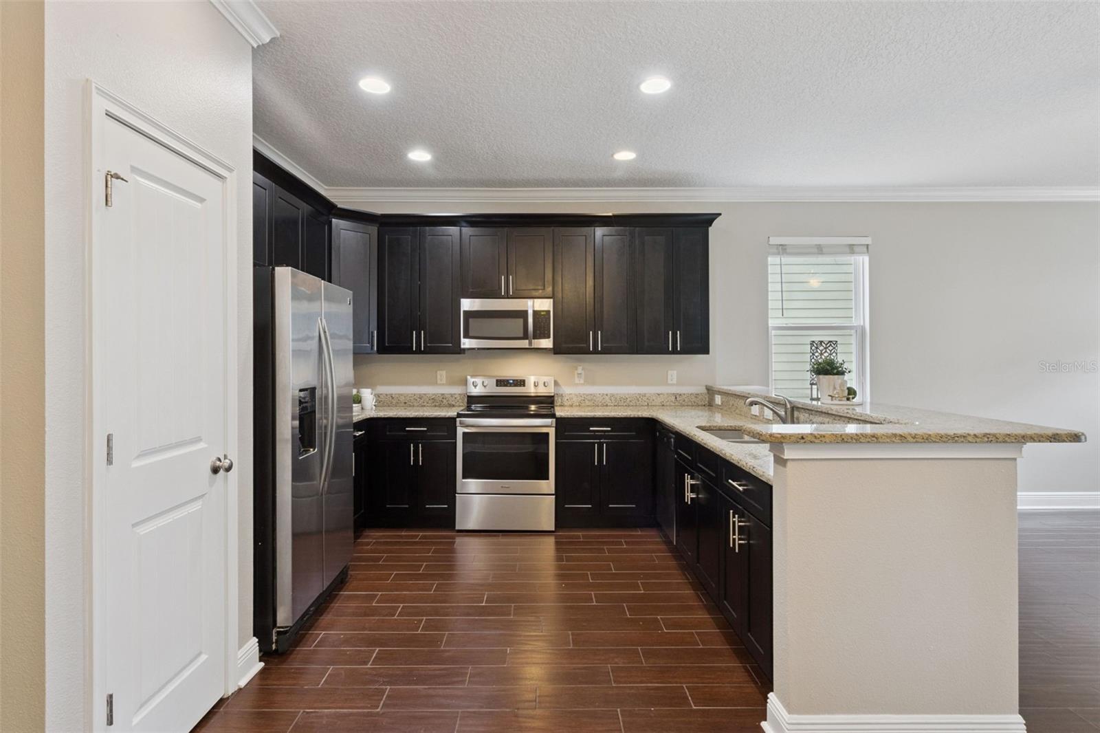 2546 kitchen