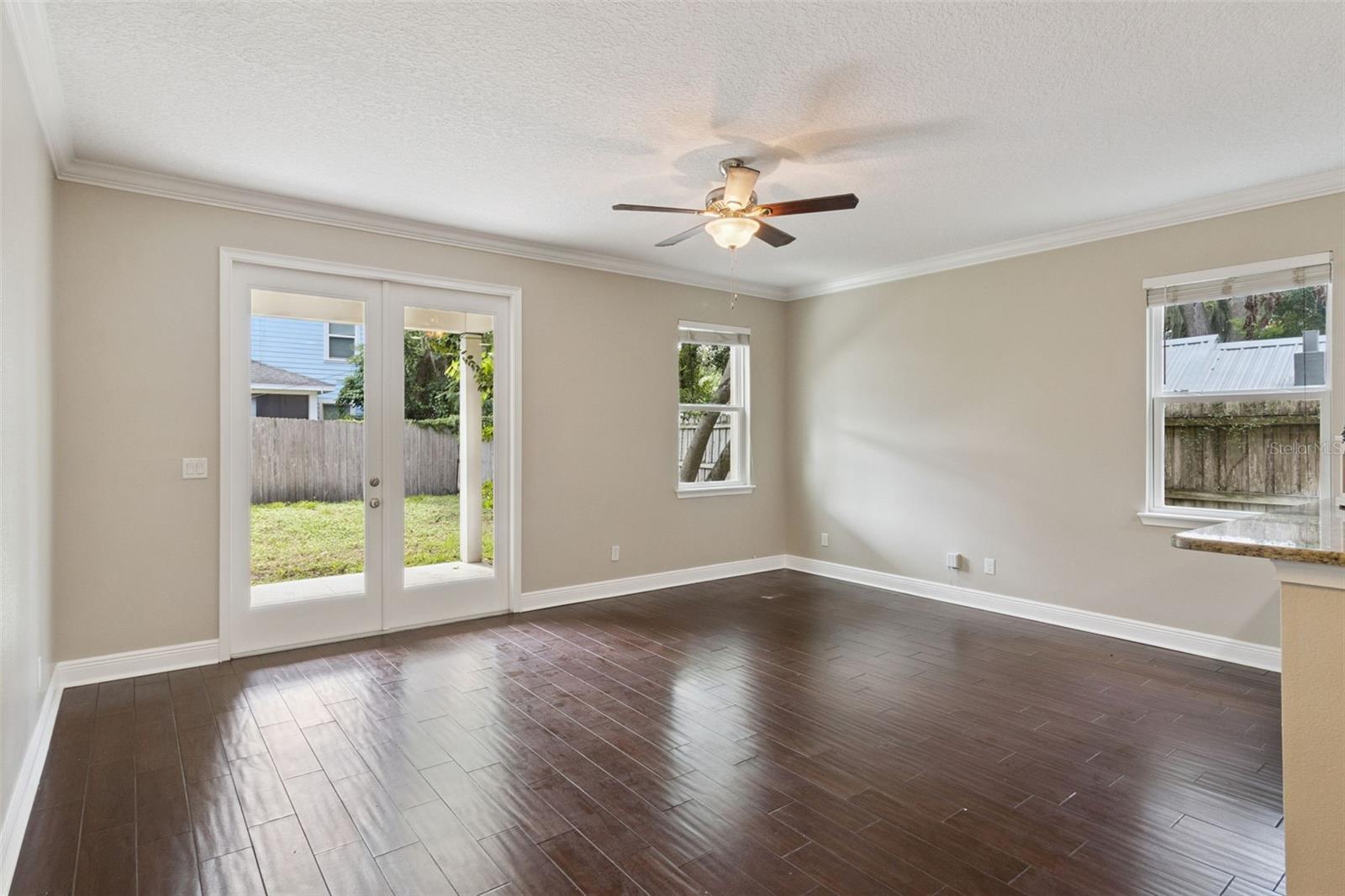 2544 living area