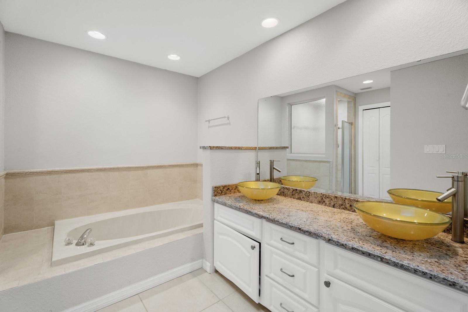 7437 PINEMOUNT DRIVE, Orlando, FL 32819