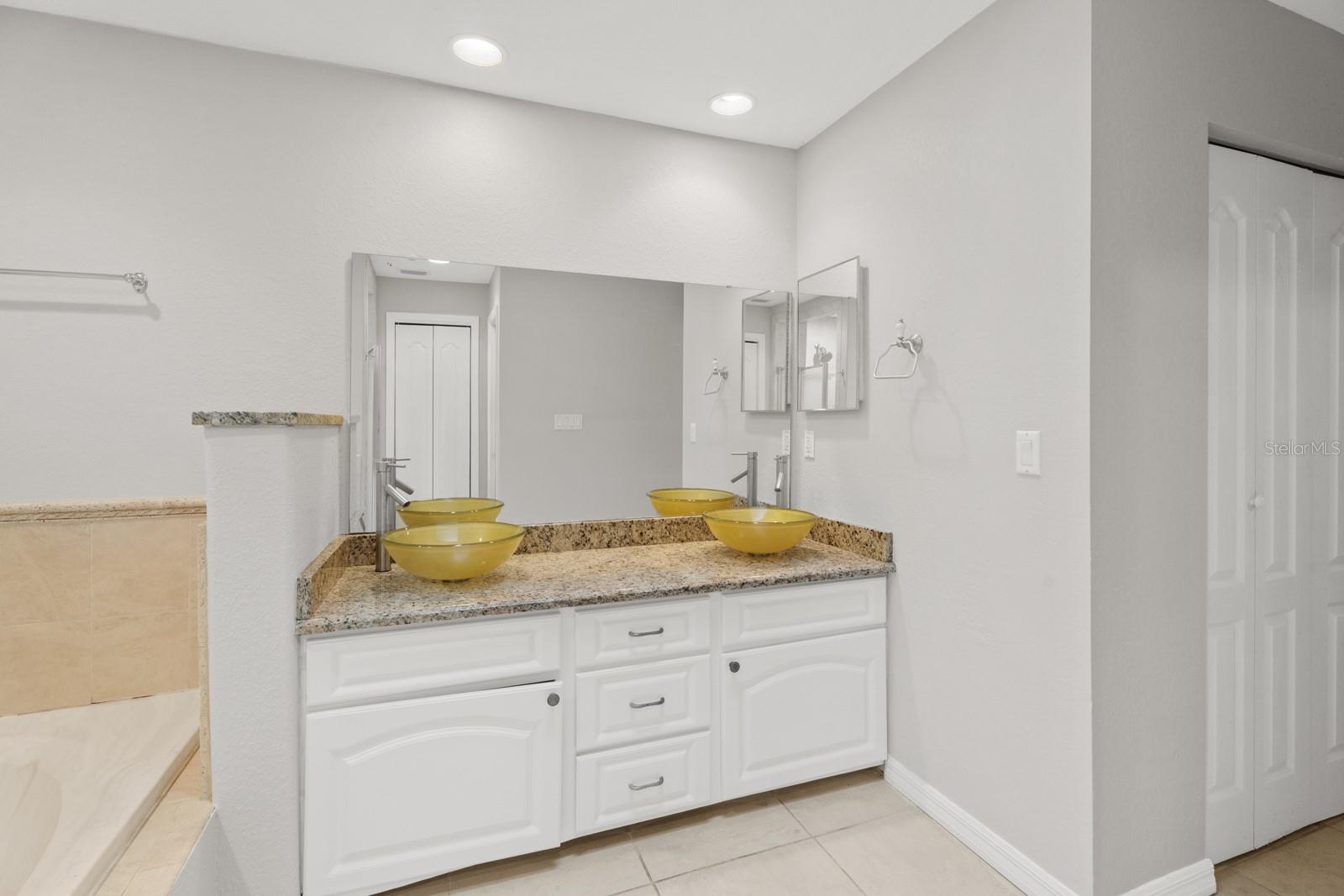 7437 PINEMOUNT DRIVE, Orlando, FL 32819