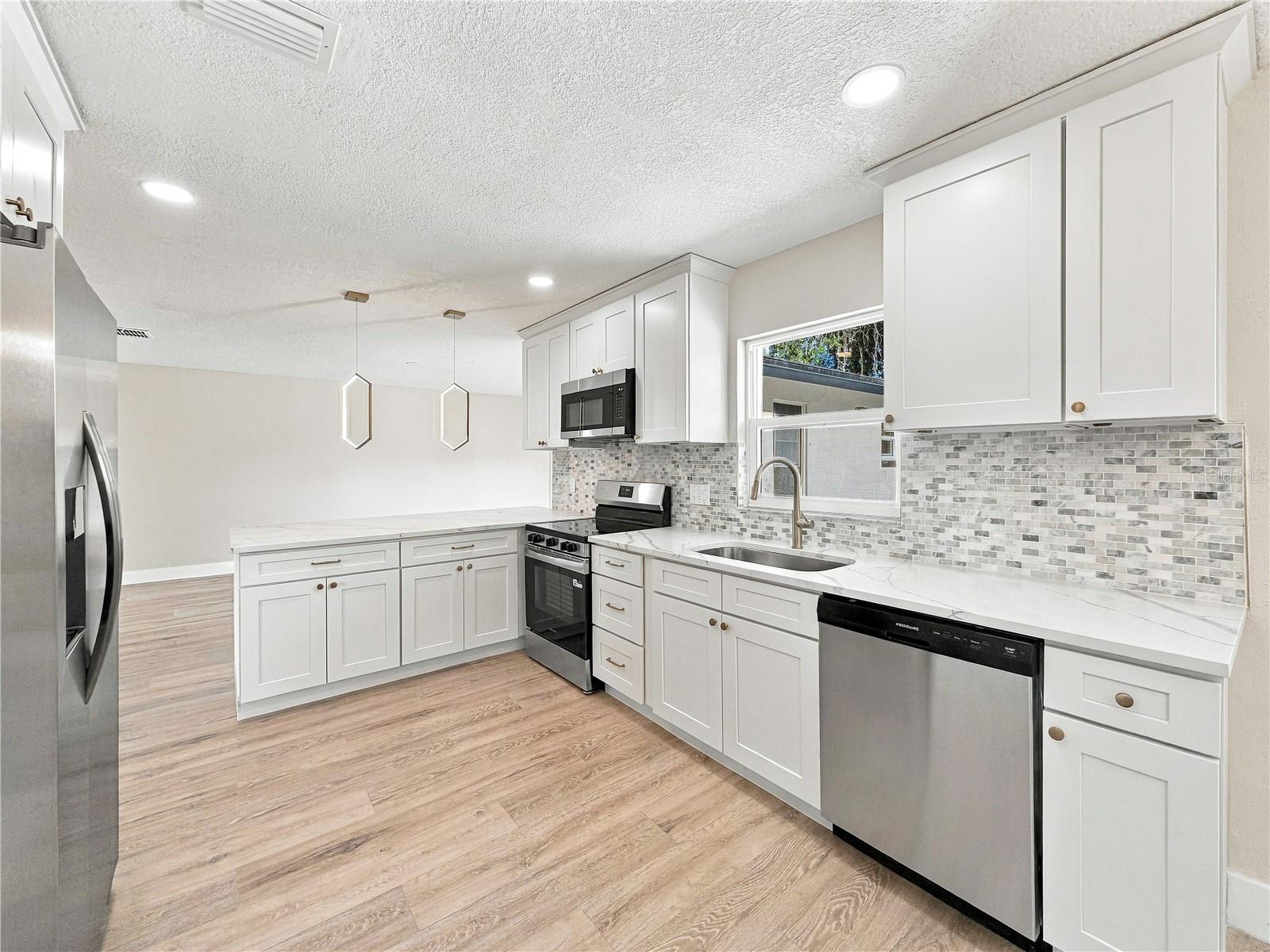 7015 CRESTLAKE DRIVE, Orlando, FL 32819
