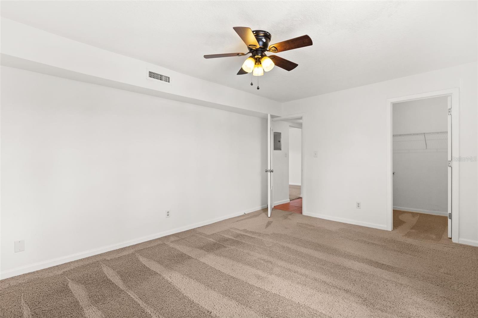 1000 S SEMORAN BOULEVARD, #302, Winter Park, FL 32792