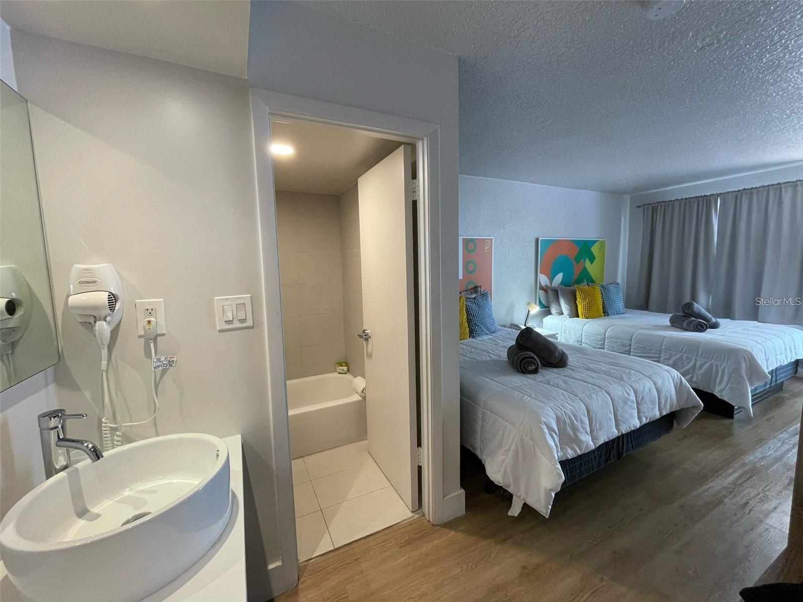 5367 W IRLO BRONSON MEM HWY, #1-203, Kissimmee, FL 34746