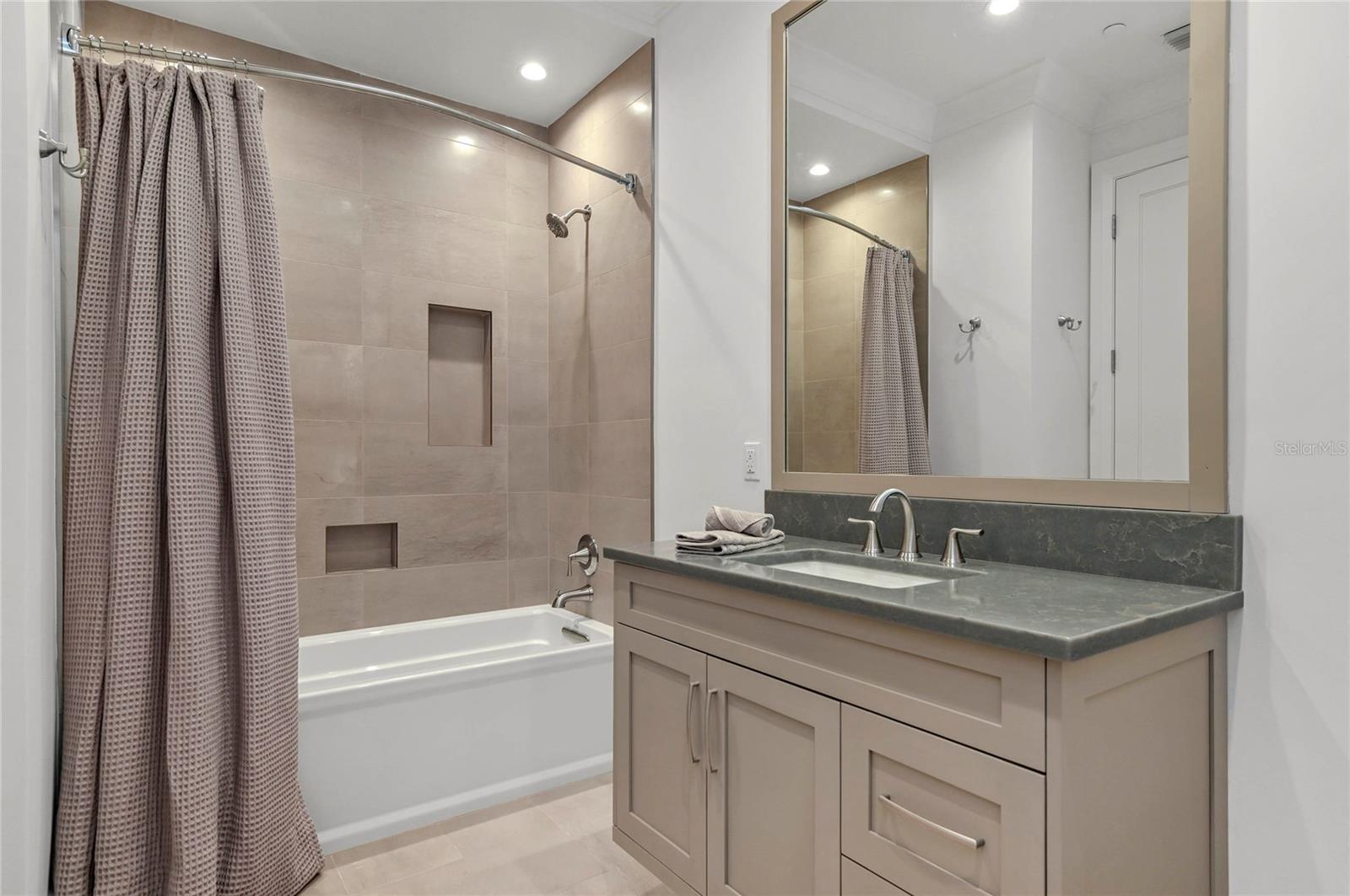 125 S INTERLACHEN AVENUE, #1, Winter Park, FL 32789