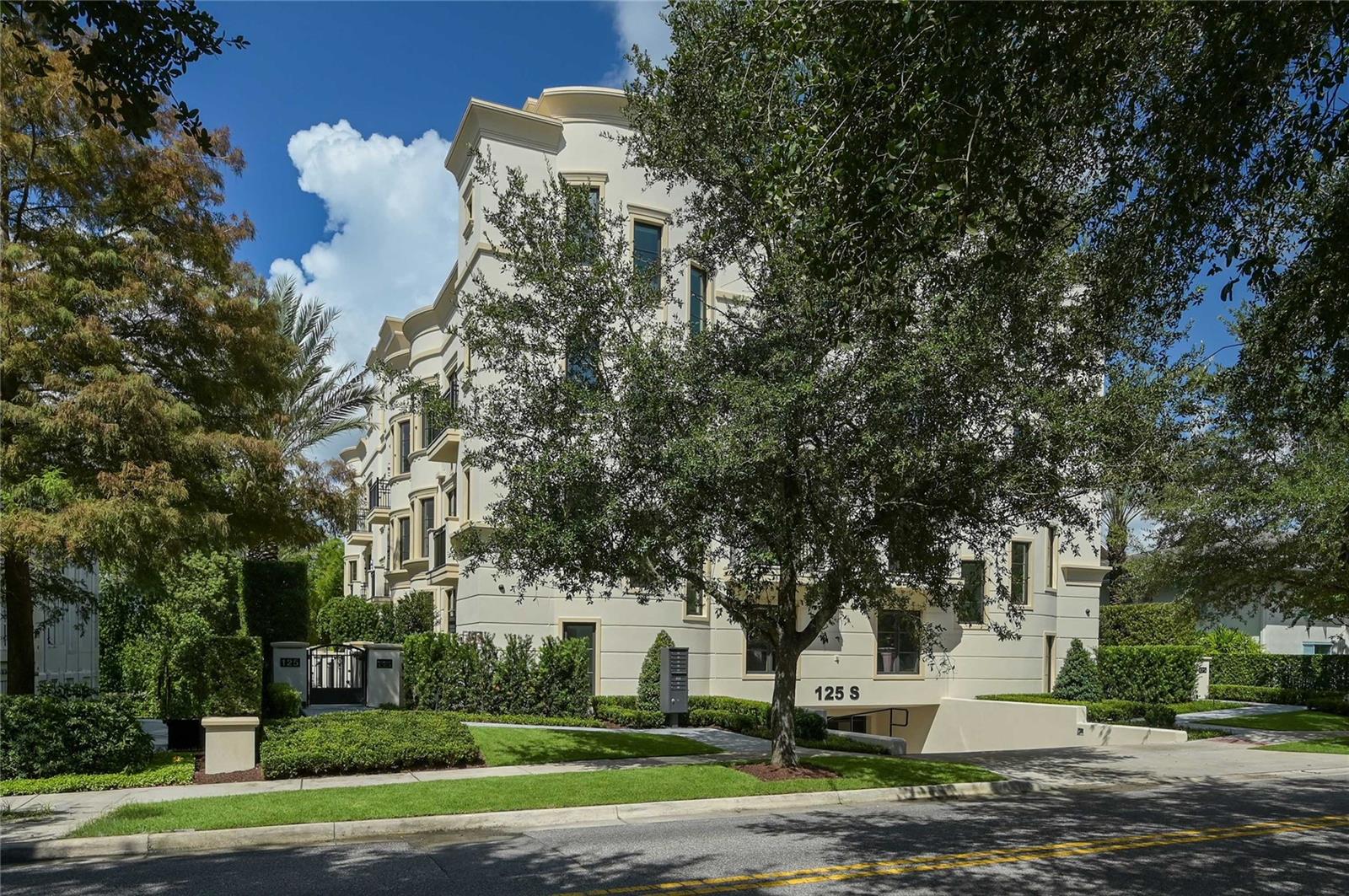 125 S INTERLACHEN AVENUE, #1, Winter Park, FL 32789