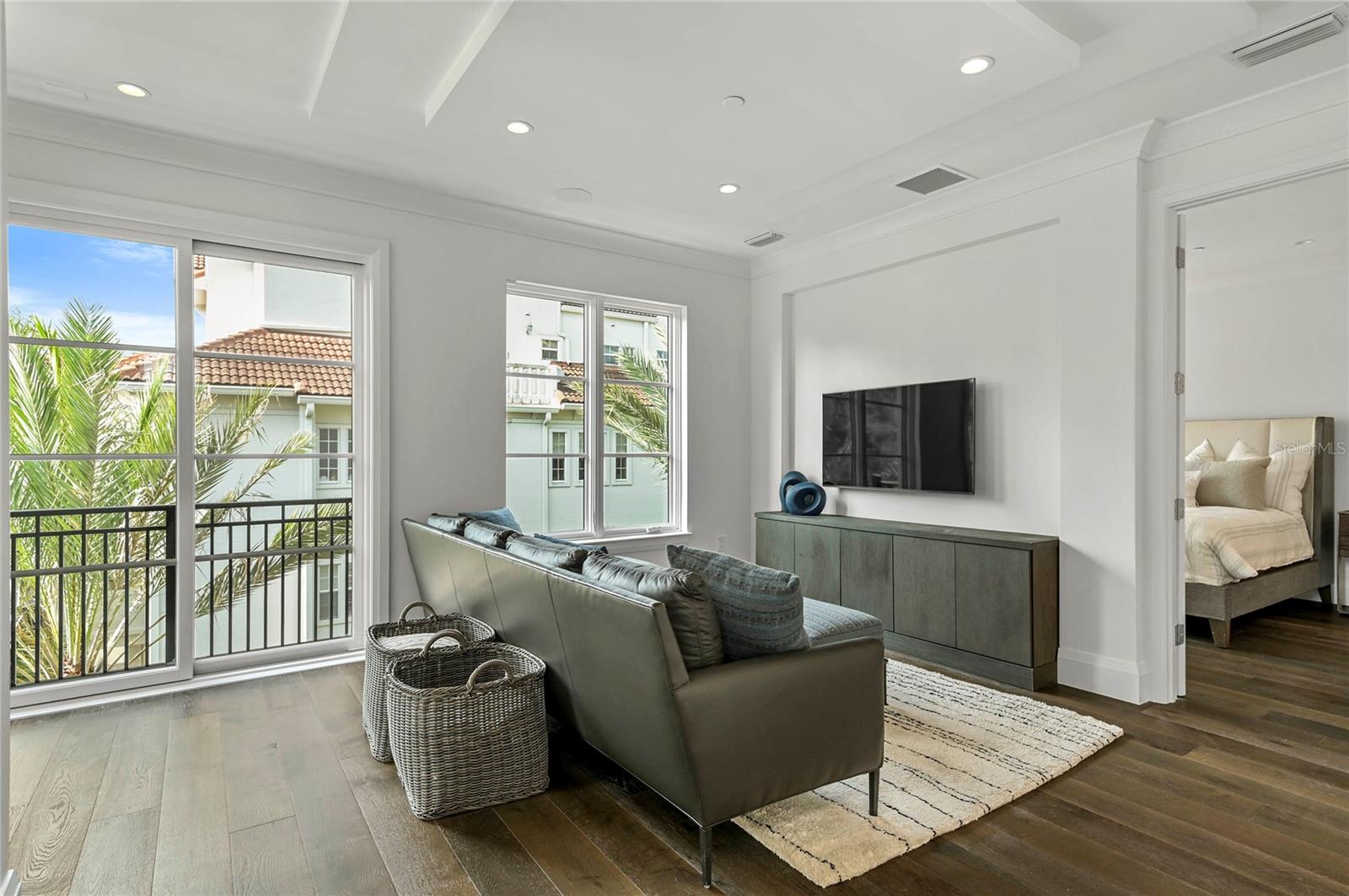 125 S INTERLACHEN AVENUE, #1, Winter Park, FL 32789