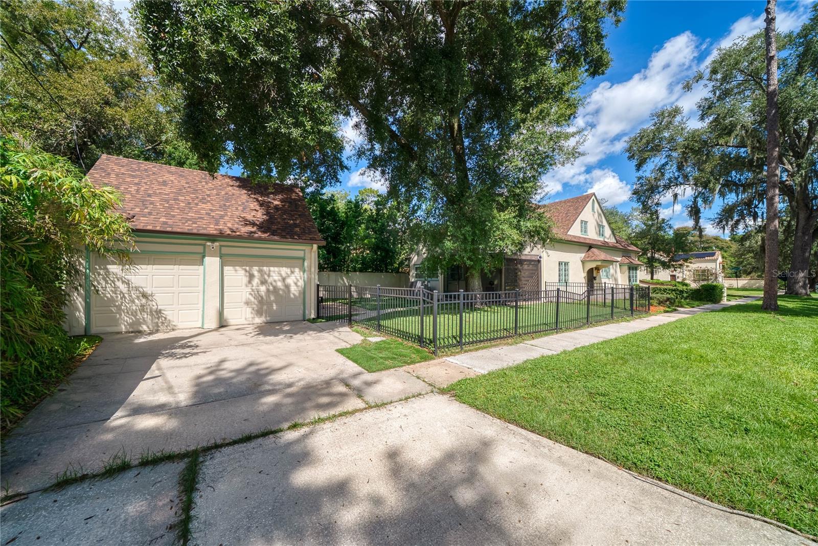 1216 GOLDEN LANE, Orlando, FL 32804