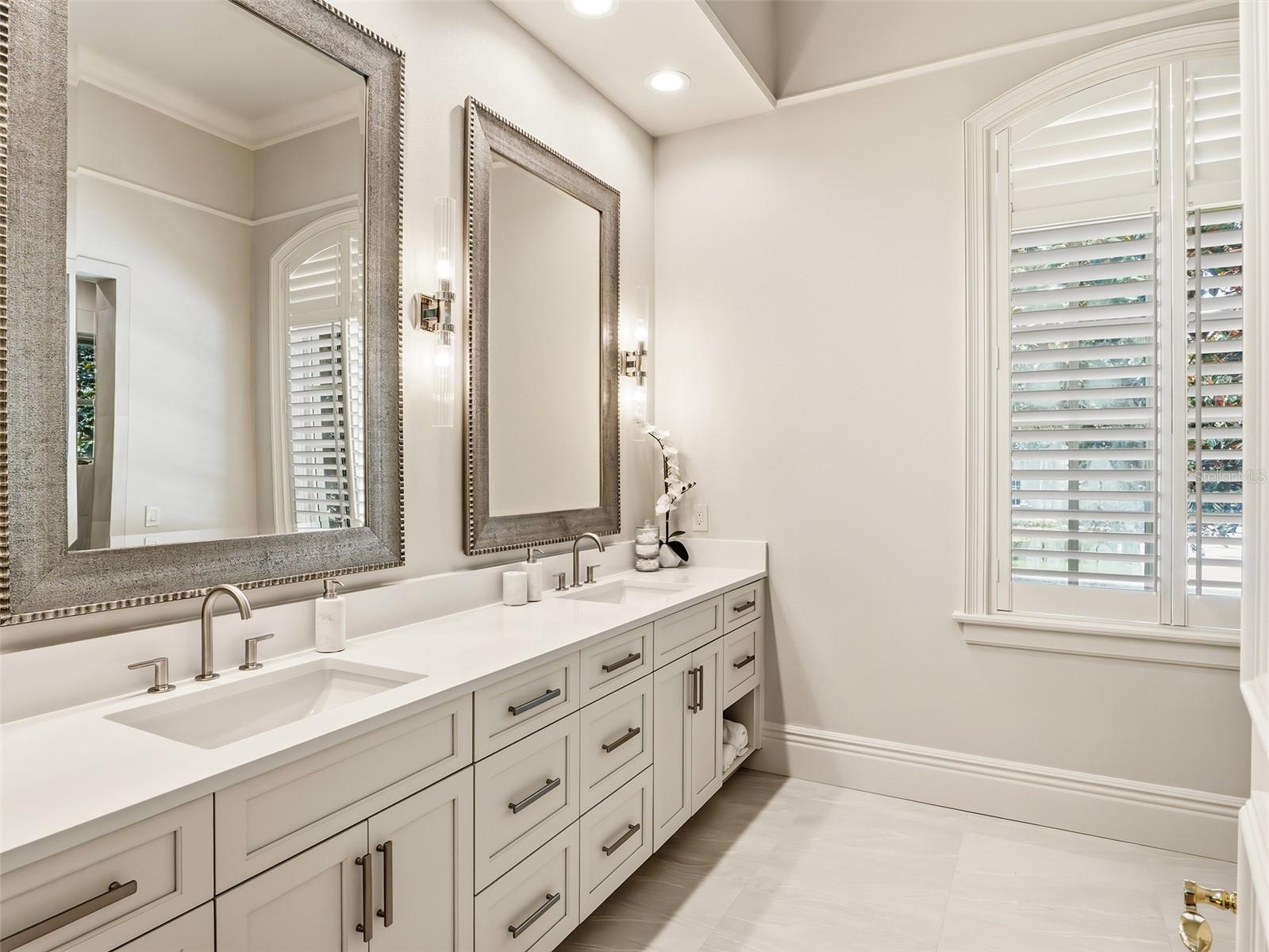 9921 LAKE LOUISE DRIVE, Windermere, FL 34786