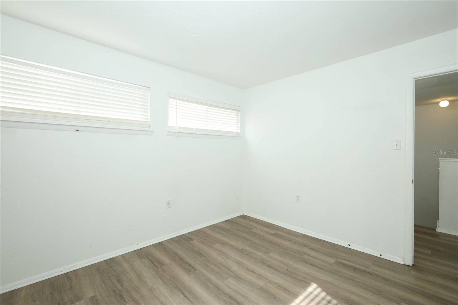 2nd bedroom