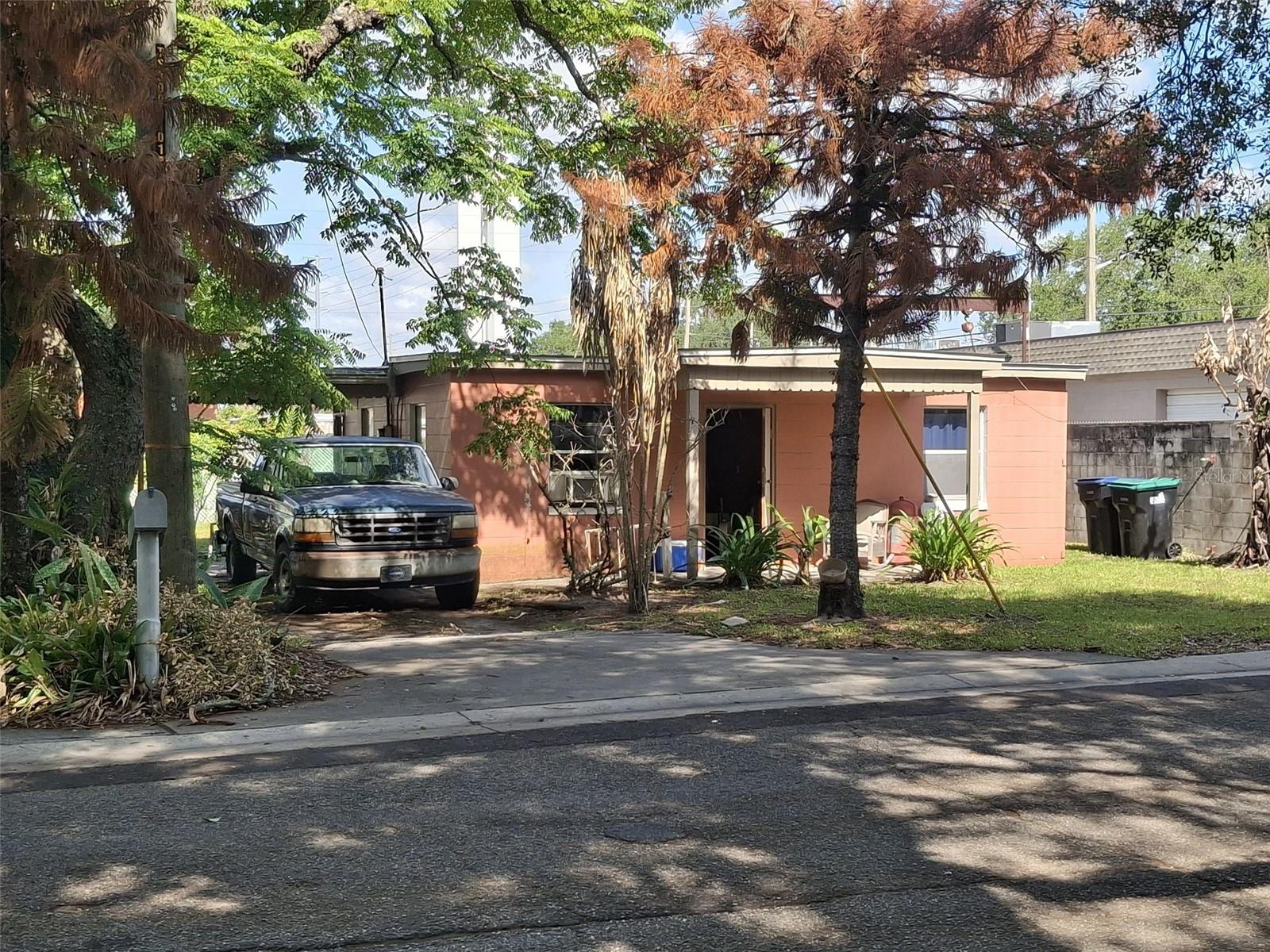 884 E MICHIGAN STREET, Orlando, FL 32806 884 E MICHIGAN STREET, Orlando, FL 32806