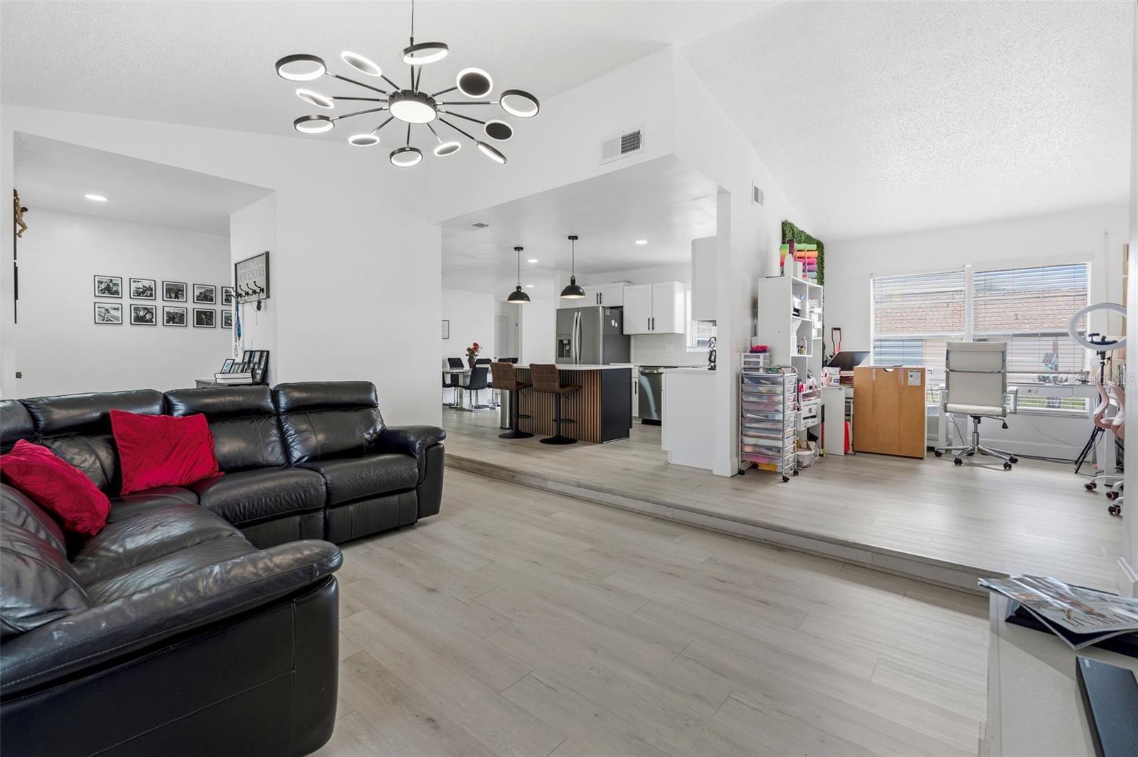 10500 RAMBLEWOOD ROAD, Orlando, FL 32837