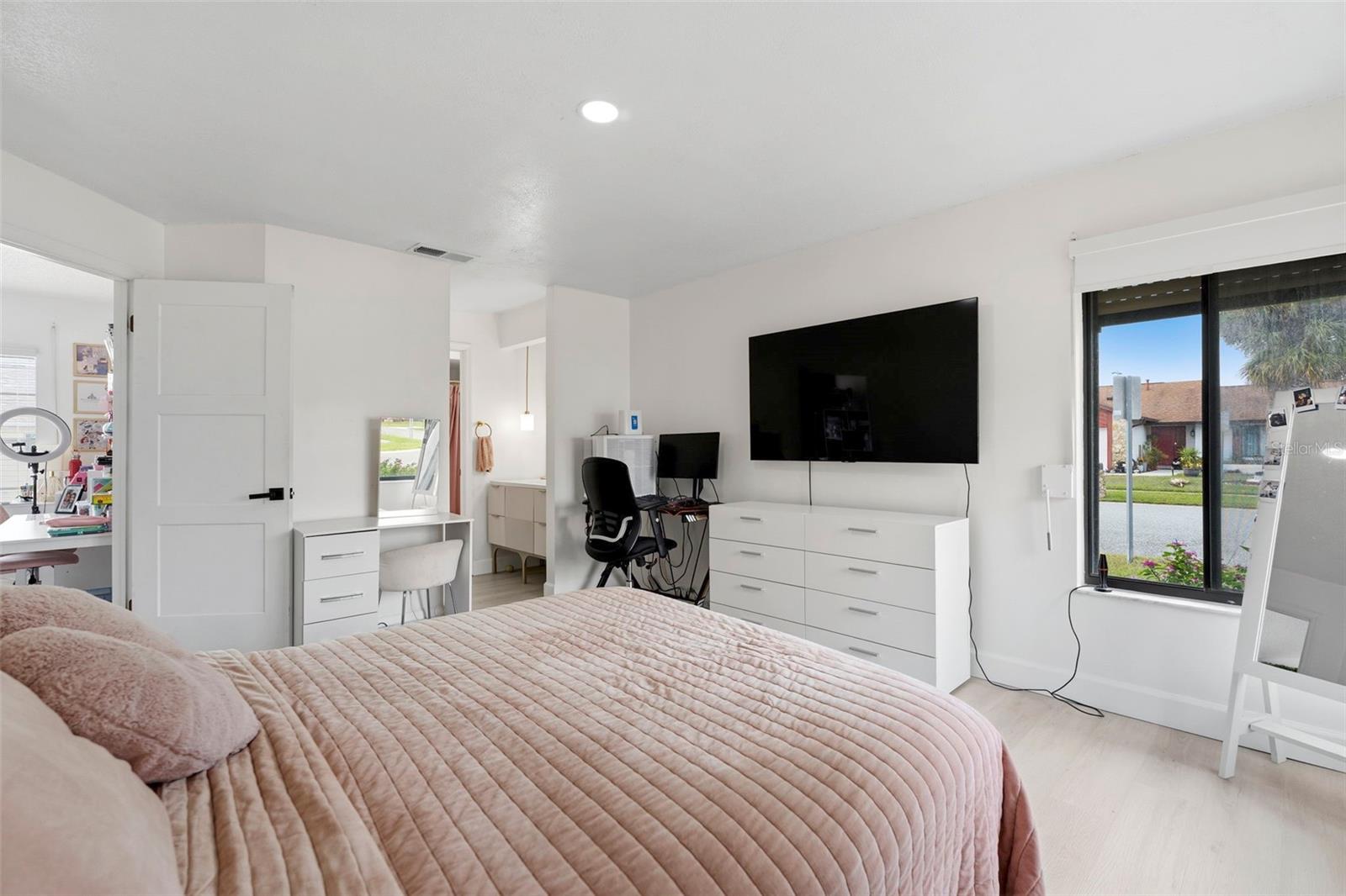 10500 RAMBLEWOOD ROAD, Orlando, FL 32837
