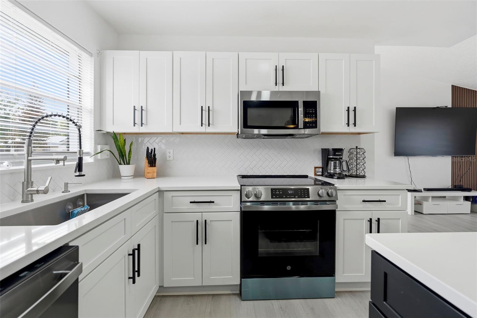 10500 RAMBLEWOOD ROAD, Orlando, FL 32837