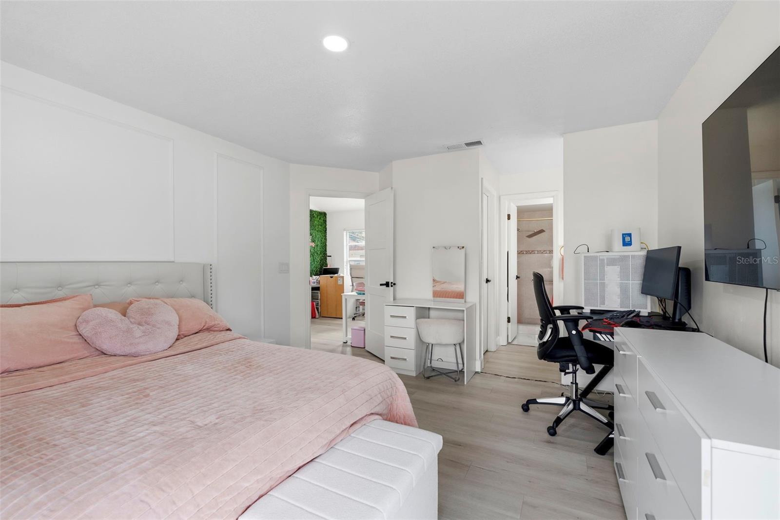 10500 RAMBLEWOOD ROAD, Orlando, FL 32837