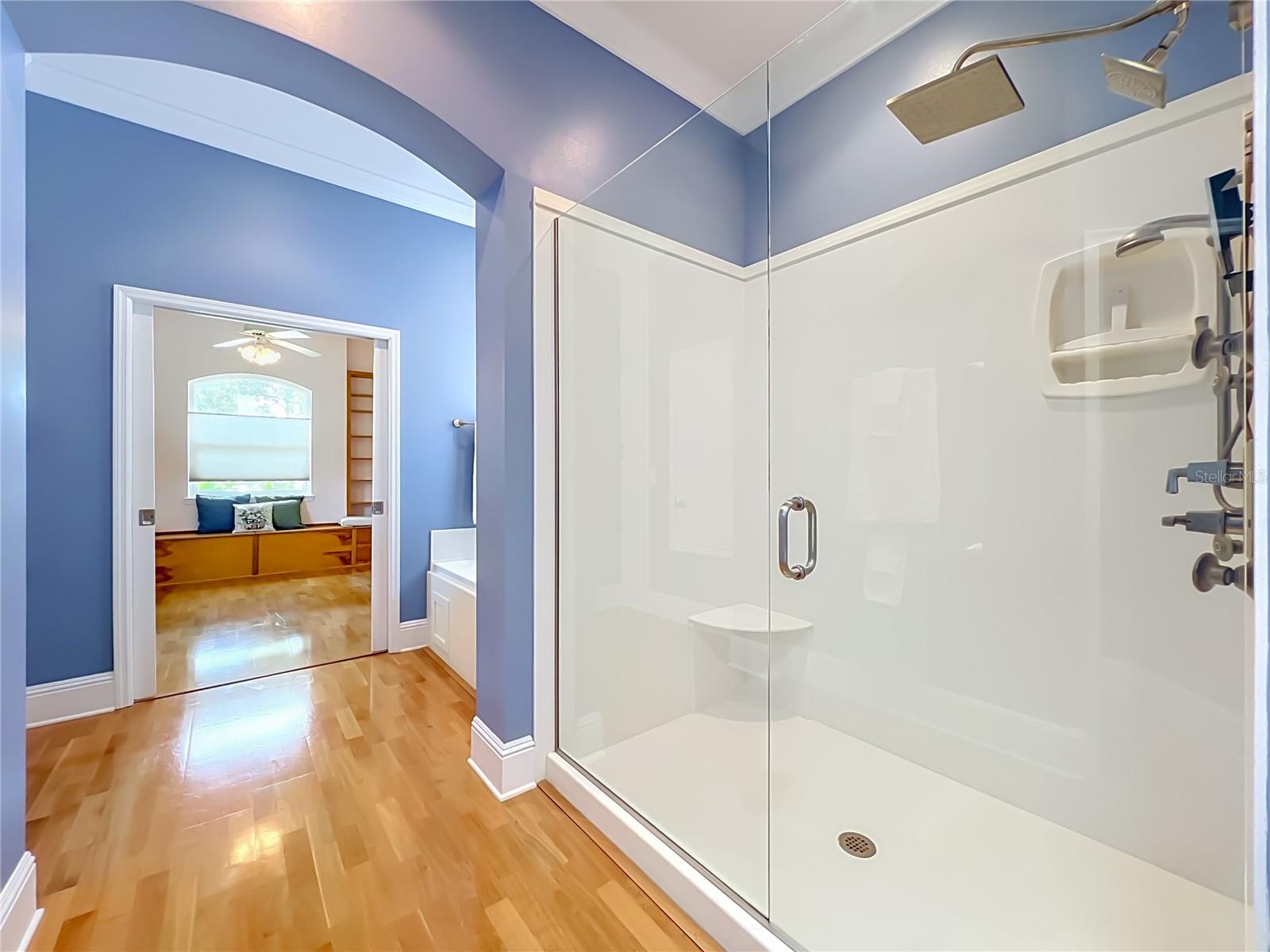 PRIMARY LARGE SHOWER W MULTIPLE UPGRADED SHOWER HEADS