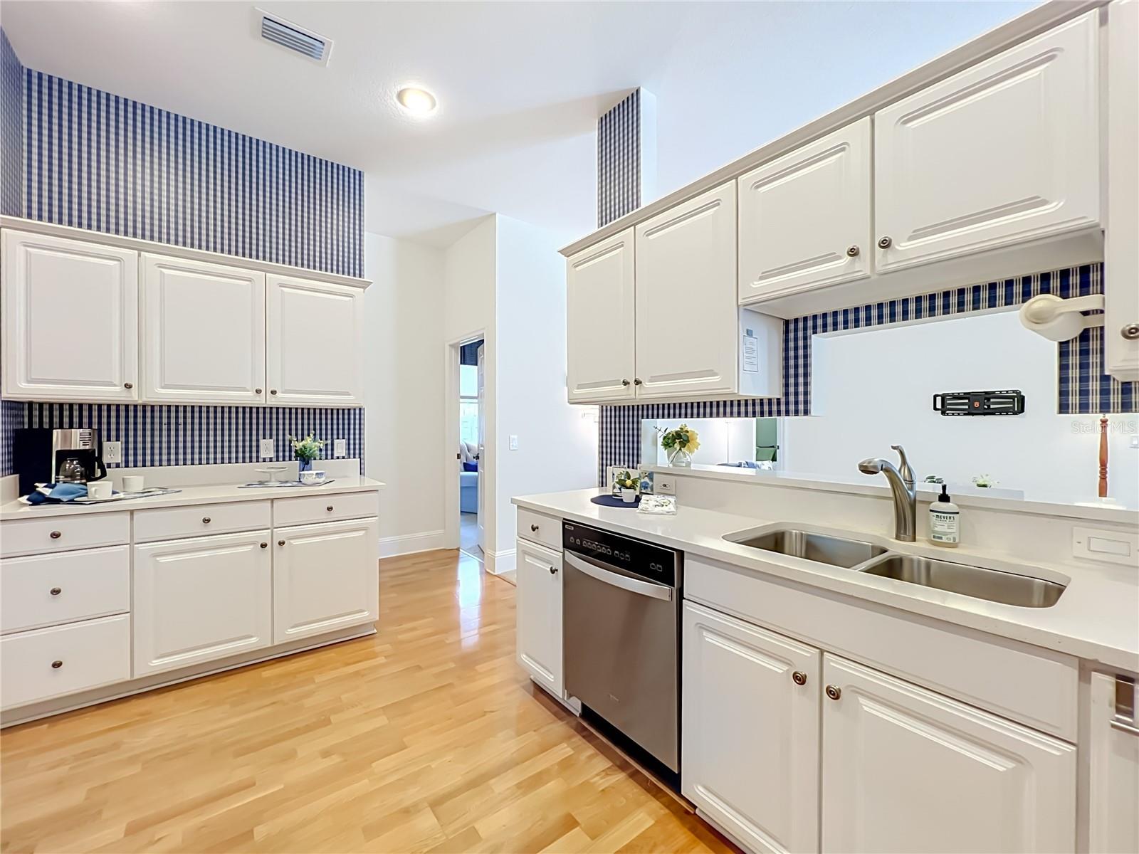 RECESSED LIGHTING