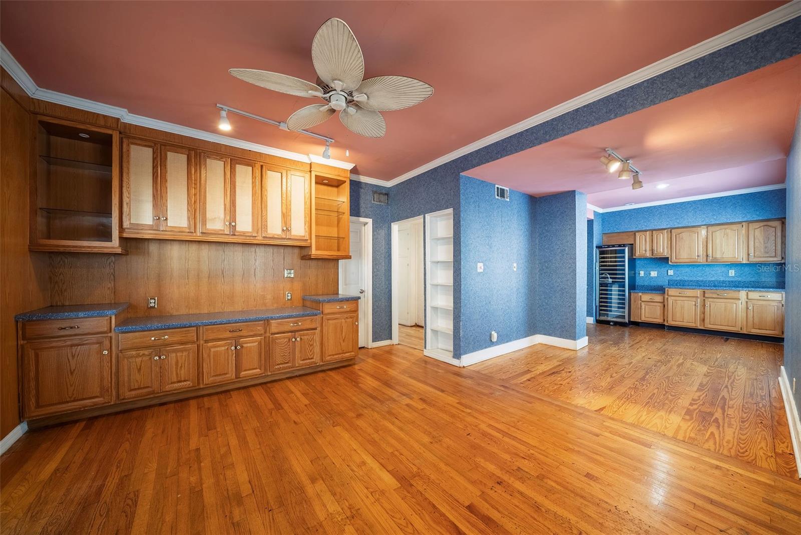 813 GREENWOOD STREET, Orlando, FL 32801