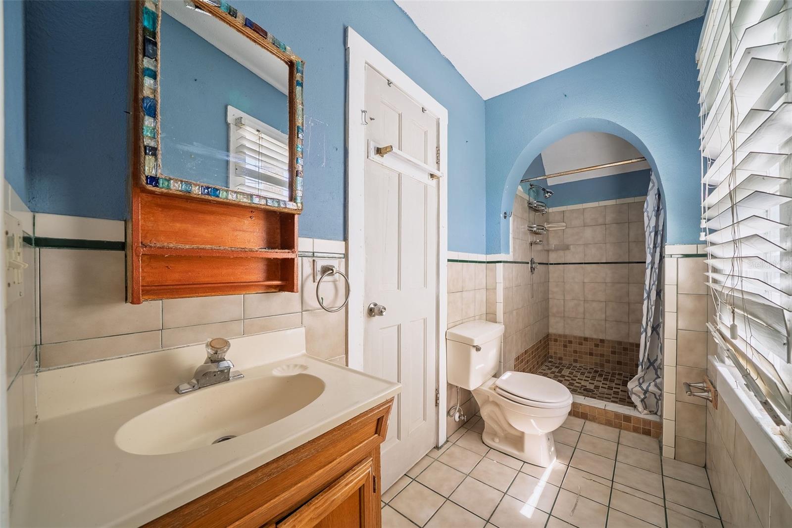 813 GREENWOOD STREET, Orlando, FL 32801