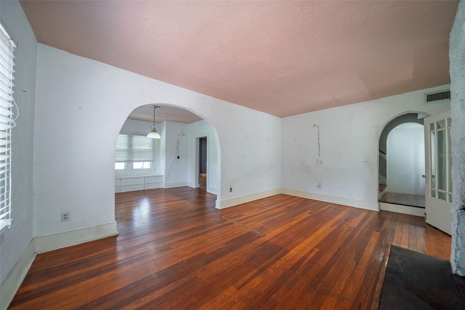 813 GREENWOOD STREET, Orlando, FL 32801
