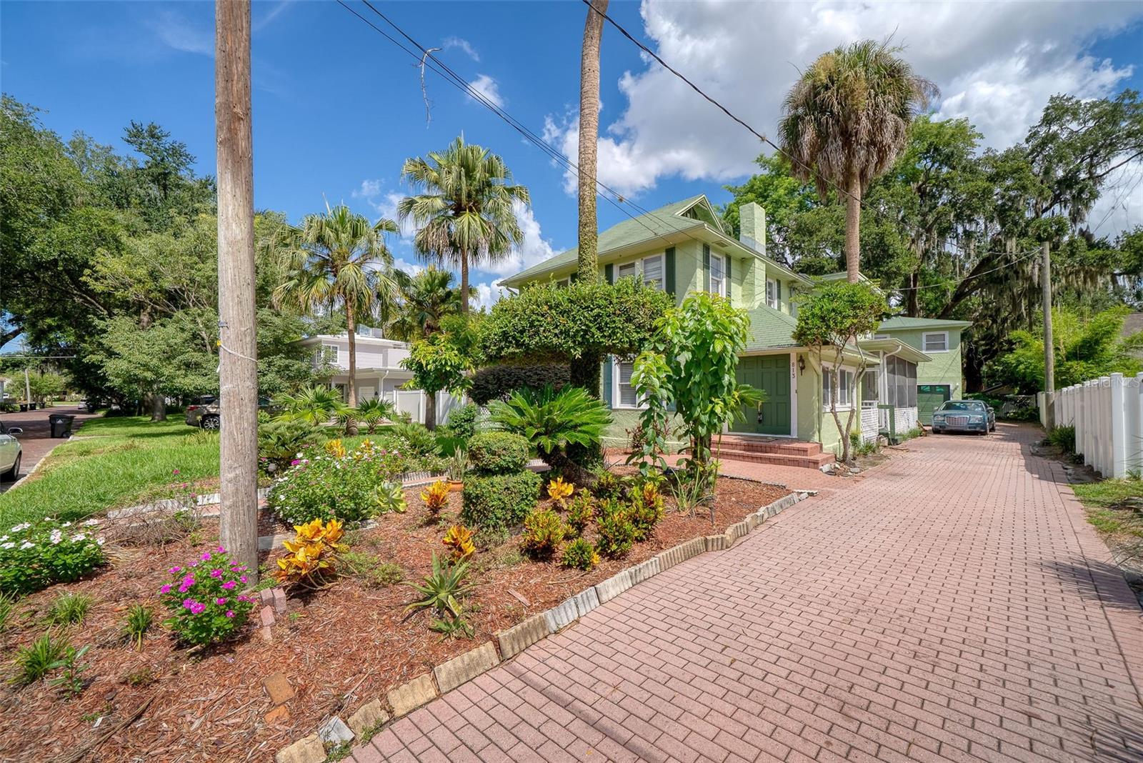 813 GREENWOOD STREET, Orlando, FL 32801