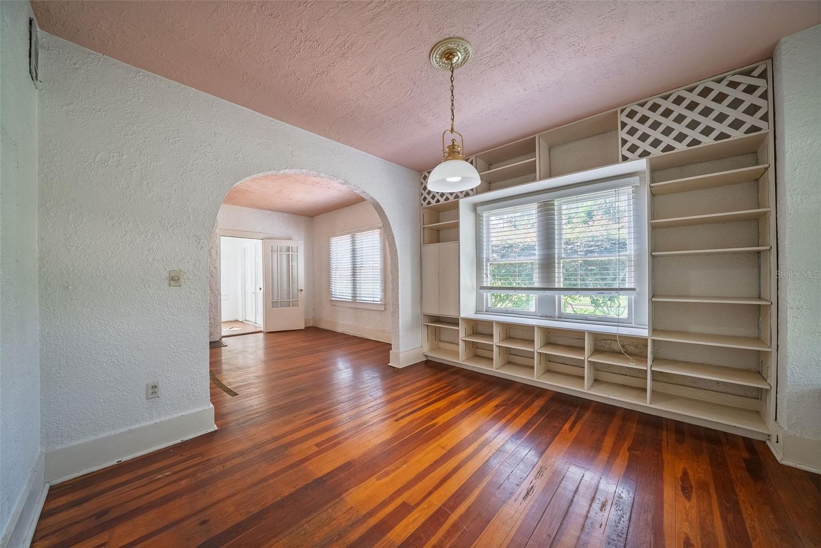 813 GREENWOOD STREET, Orlando, FL 32801