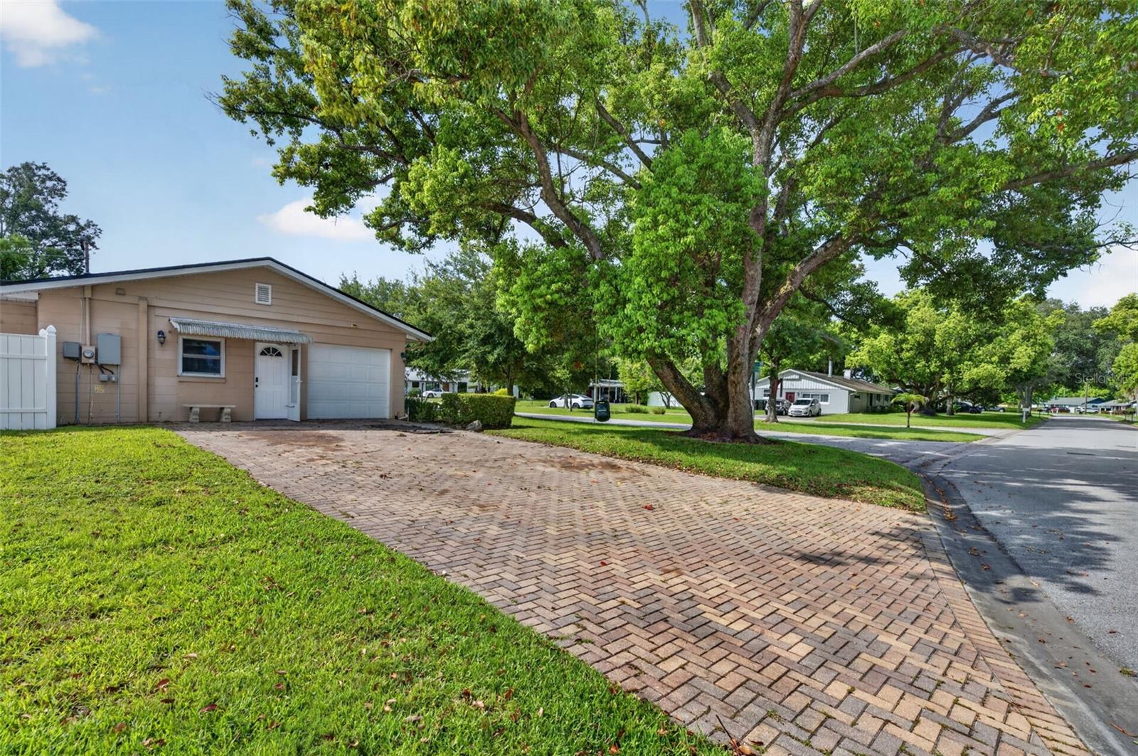 2641 CARVELL COURT, Winter Park, FL 32792 2641 CARVELL COURT, Winter Park, FL 32792