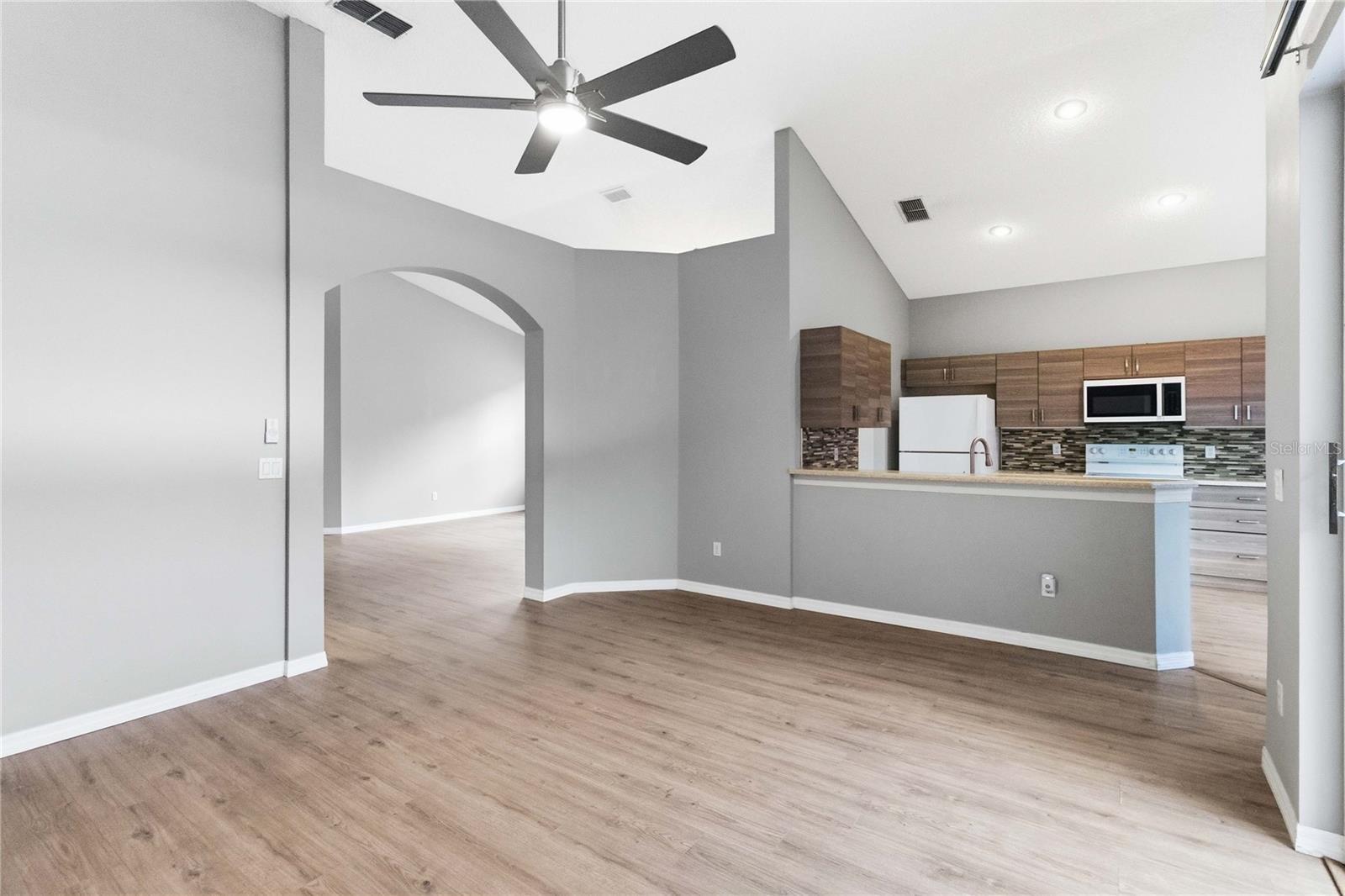 2412 RUNYON CIRCLE, Orlando, FL 32837