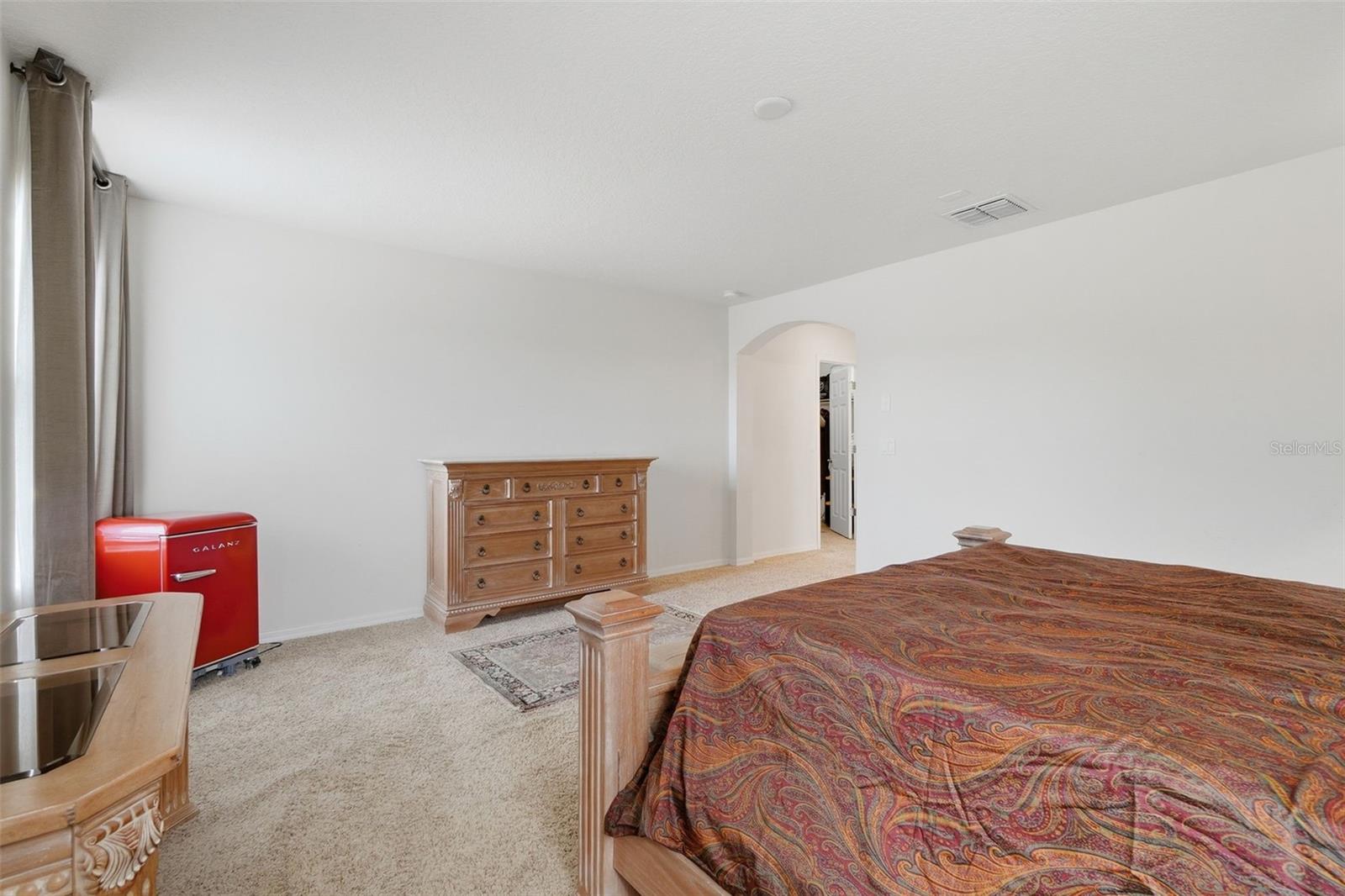 Pimary bedroom