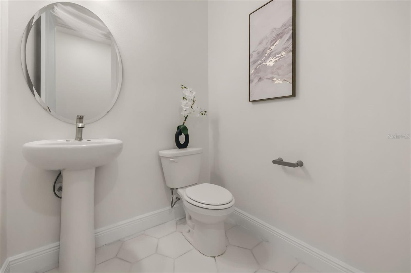 Front hallway half bath