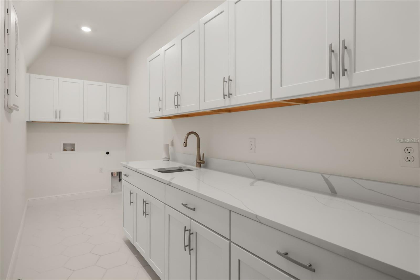 1st floor laundry room