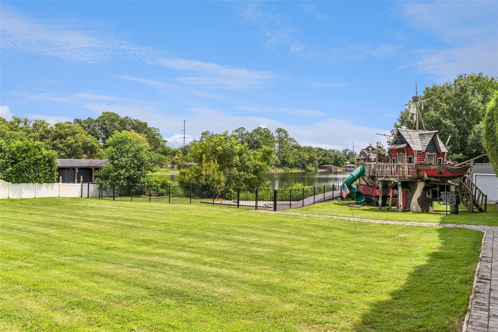 8922 UNIVERSITY BOULEVARD, Orlando, FL 32817