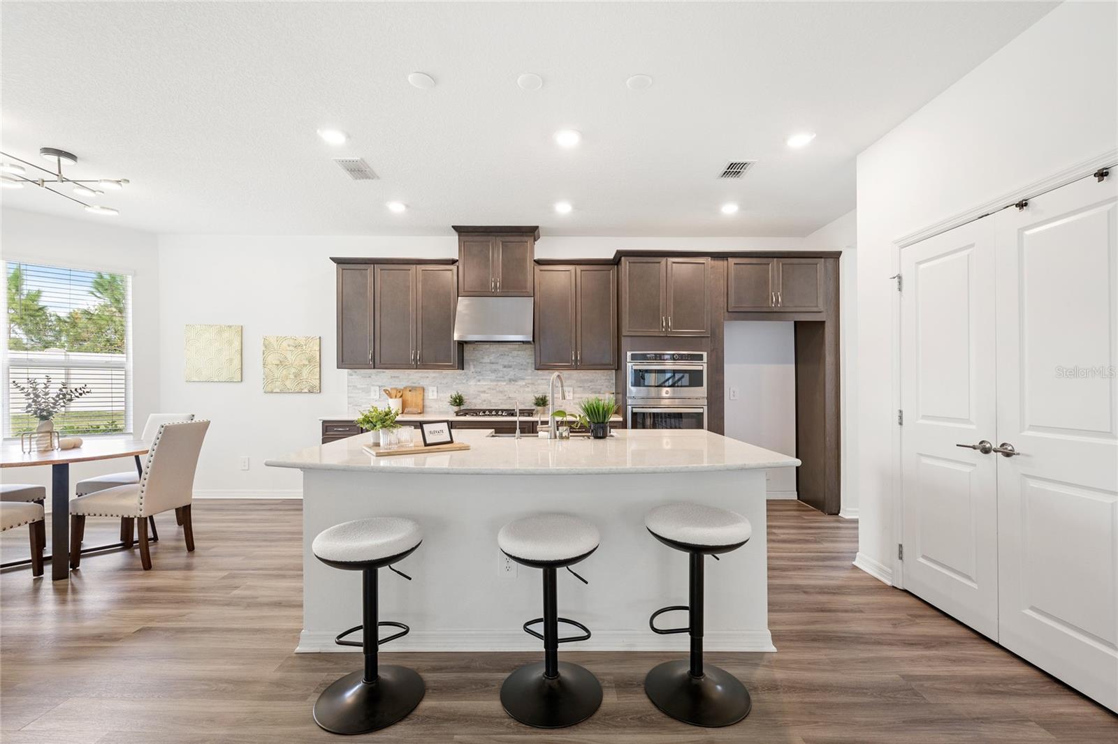 Kitchen & Kitchenette