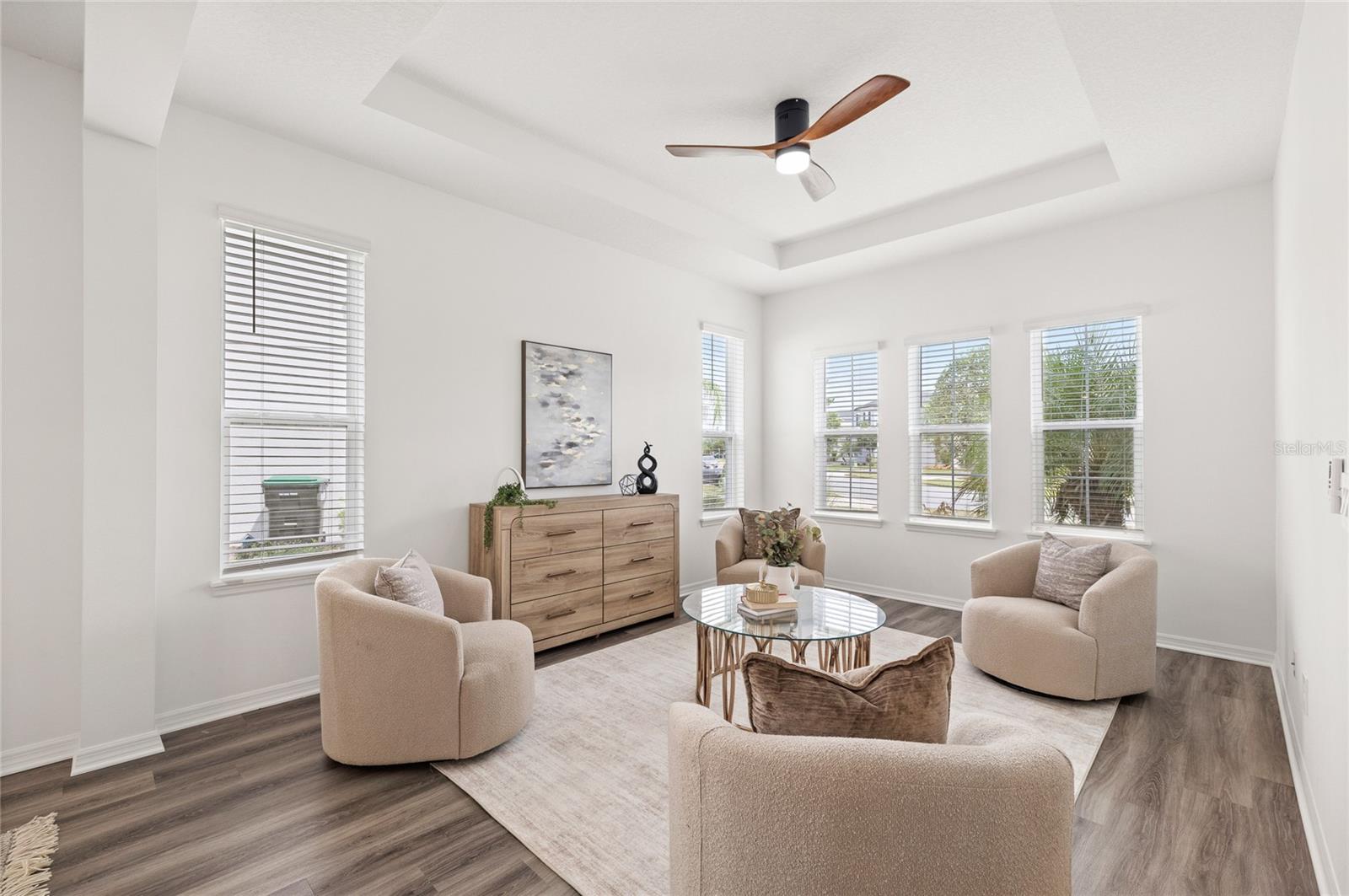 Formal Living Room/Den