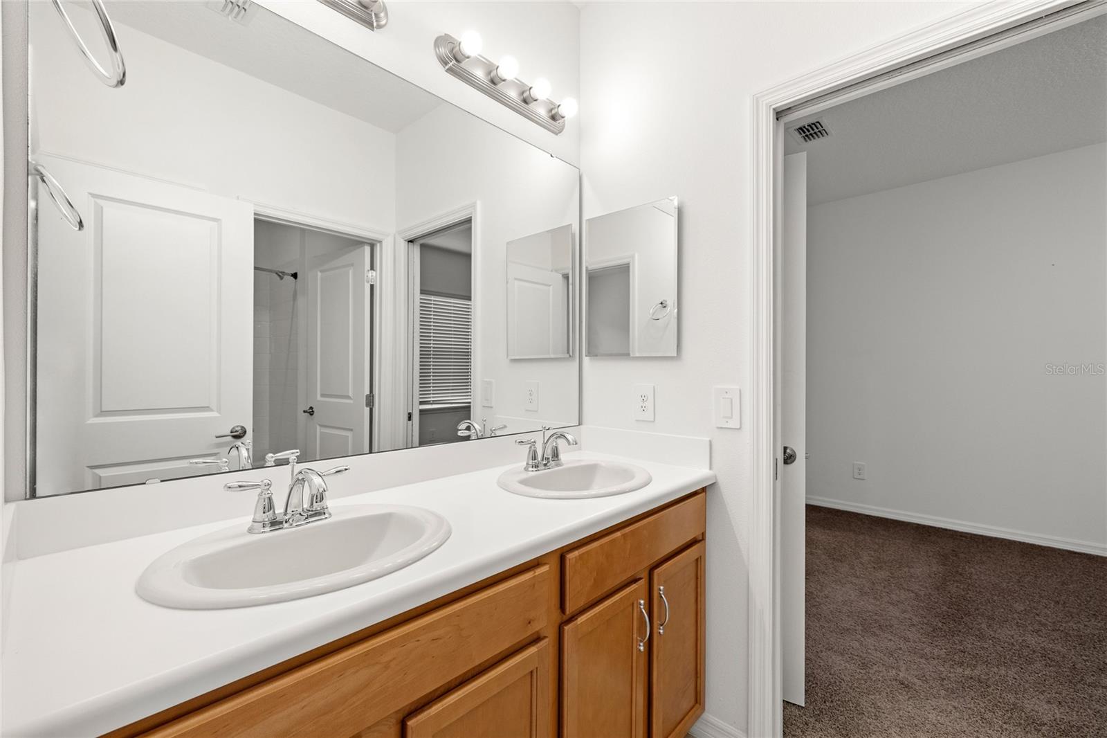 Guest Bathroom 3, Jack & Jill, Second Floor